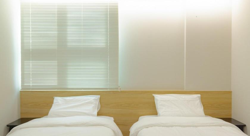 부산 4F rootshouse busan staion 숙소 레스토랑
