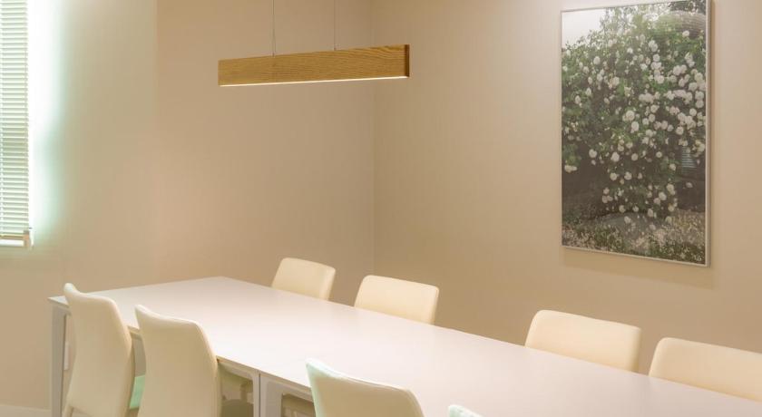 부산 4F rootshouse busan staion 숙소 객실