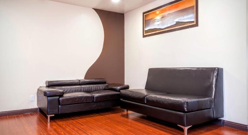 Immagine di Suite Jacuzzi (Jacuzzi Suite Room) 8