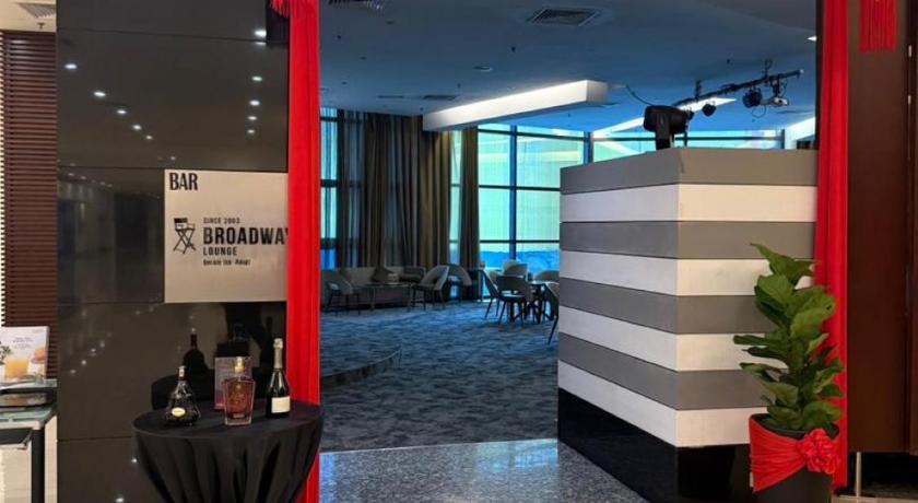 Luxhouz Suites at Times Square Kuala Lumpur - image 12