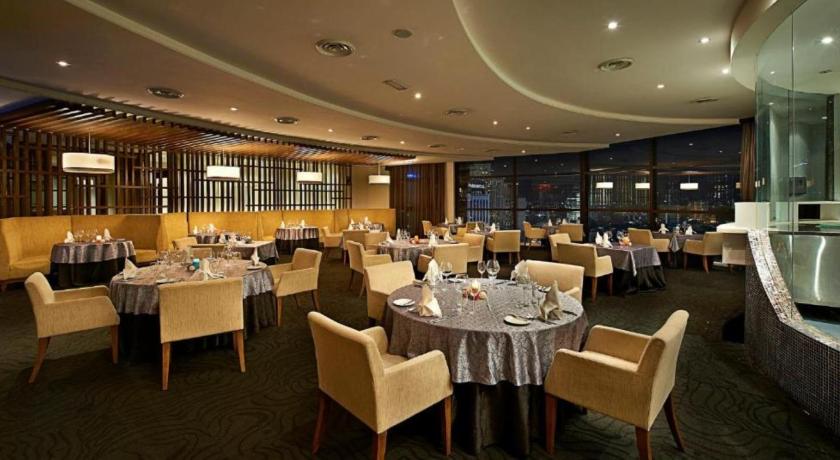 Luxhouz Suites at Times Square Kuala Lumpur - image 2