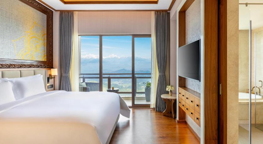 Dusit Thani Himalayan Resort — Kathmandu (2)