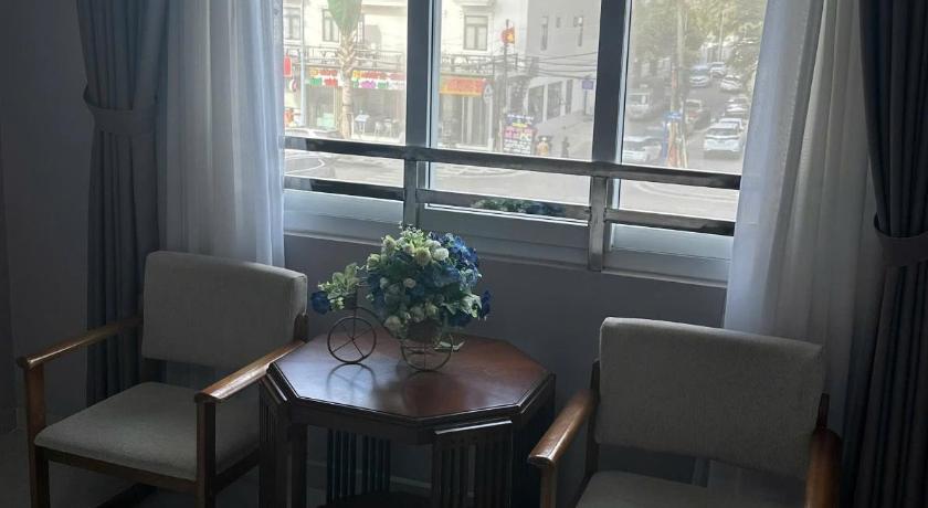 Image of Suite with City View 1