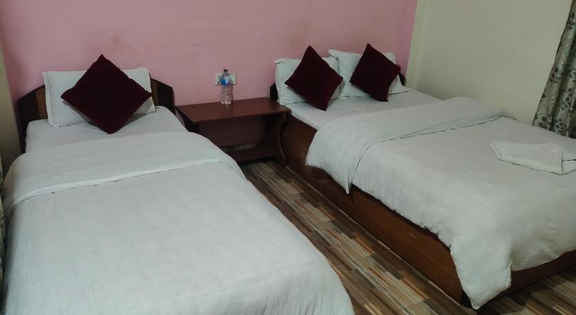 Moonlight Guest House And Restaurant — Chitwan (6)