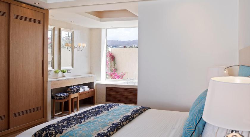 Image of Resort View Suite 4
