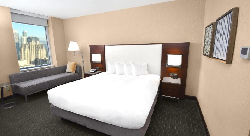 Image of 1 King Bed 6