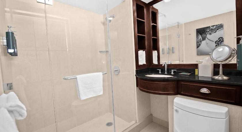 Image of 1 King Bed 1 Bedroom Suite 2