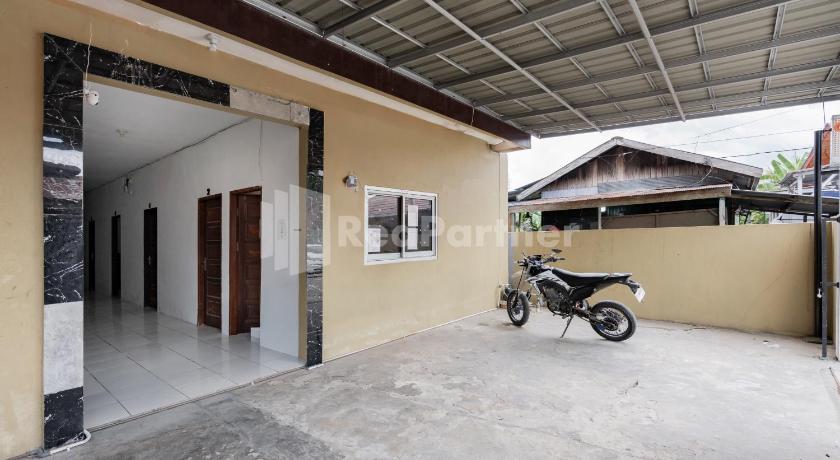 OYO 92626 Good Sleep 4 Inn Dcos Syariah