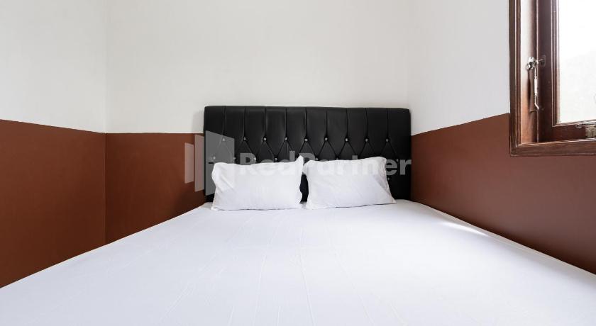OYO 92626 Good Sleep 4 Inn Dcos Syariah