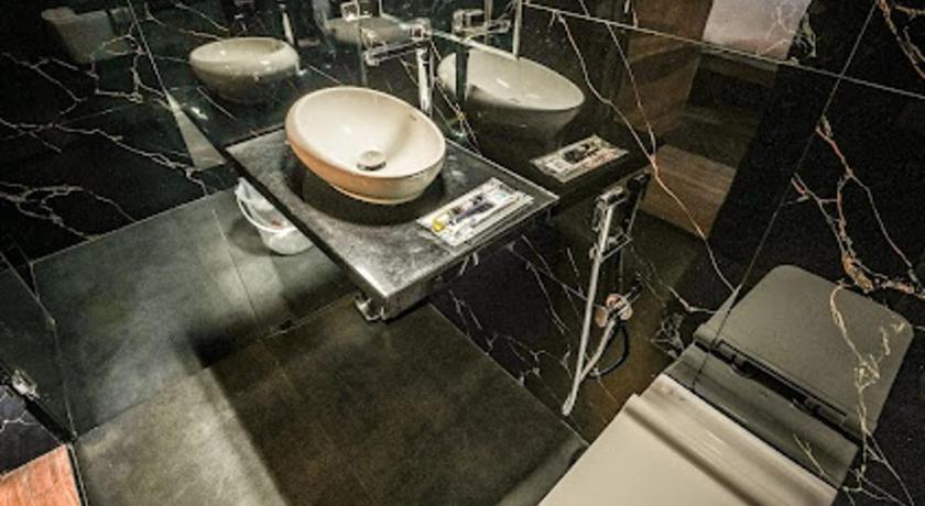 Royal Empire Resort - image 42