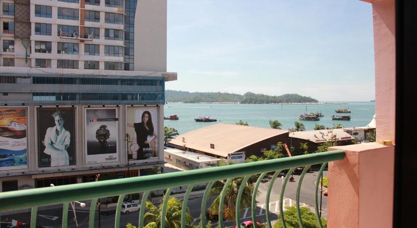 Marina Residence Suites @ Marina Court Resort Condominium photo