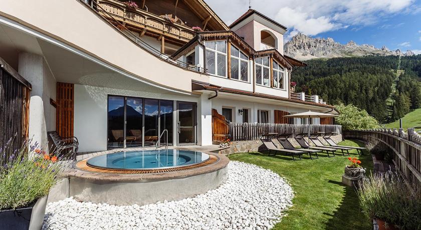 Hotel Obereggen