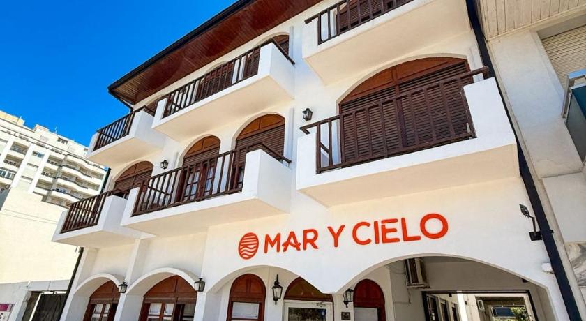 Mar y Cielo