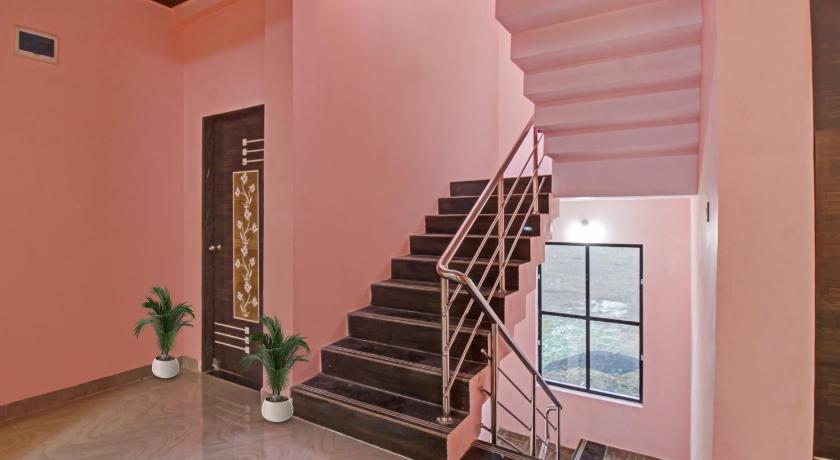 OYO Flagship White House