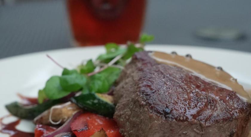 ビスコ Resort Ohrada 3つ星 ホテル 外観