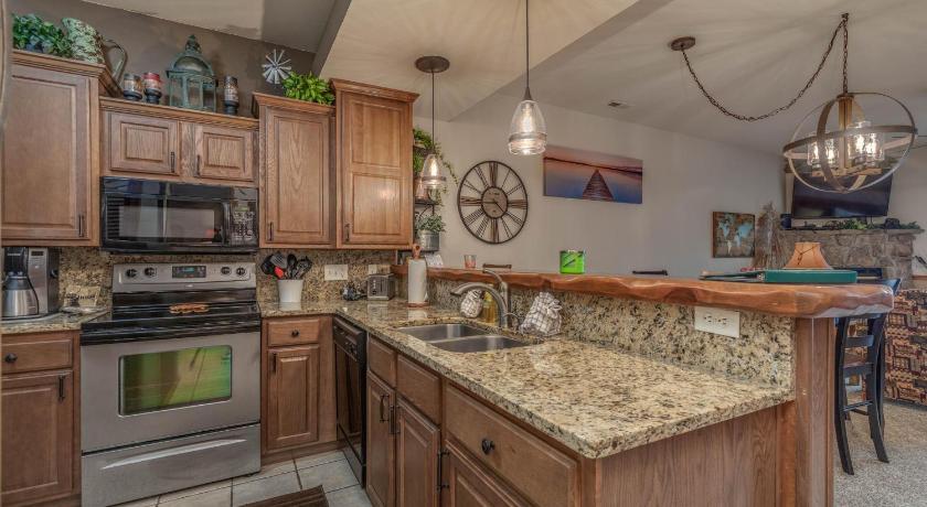 브랜슨 (MO) 1BR Village At Indian Point 1303 near SDC Free Tickets Daily up to 500 Value 4성급 숙소 레스토랑