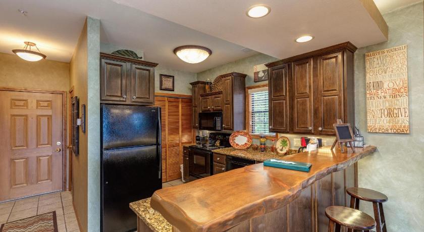 Branson 1BR Village At Indian Point 1305 near SDC Free Tickets Daily up to 500 value 4-Star Accommodation exterior