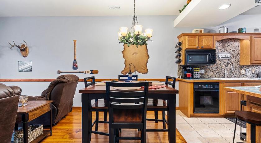 브랜슨 (MO) 1BR Village At Indian Point 2002 near SDC Free Tickets Daily up to 500 Value 4성급 숙소 외관