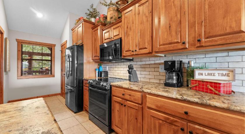 Branson 2BR Loft Village At Indian Point 1711 near SDC-Free Tickets Daily up to $500 4-Star Accommodation lobby
