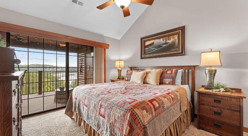 Branson 2BR Loft Village At Indian Point 1711 near SDC-Free Tickets Daily up to $500 4-Star Accommodation suite