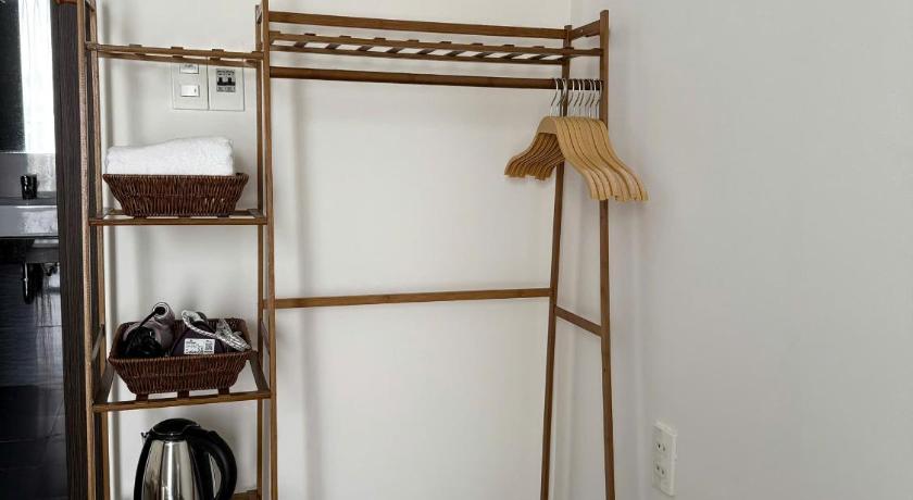 LucyHouse - image 15