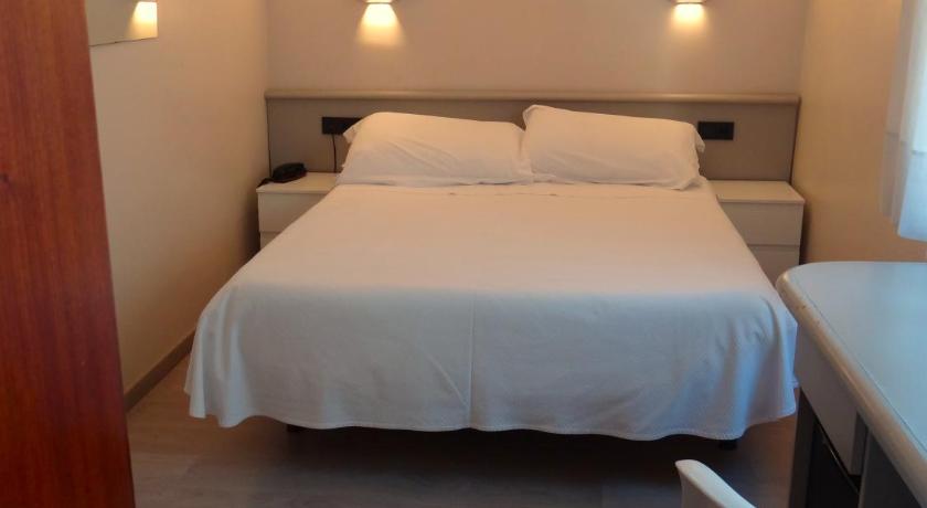 Image of Double or Twin Room 16