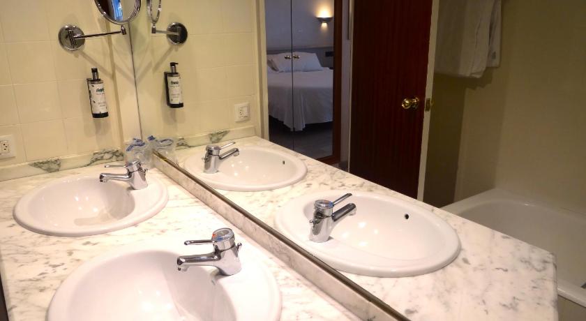 Image of Double or Twin Room 13