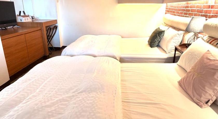 タイペイ Jiuju B&B 4つ星 ゲストハウス プール