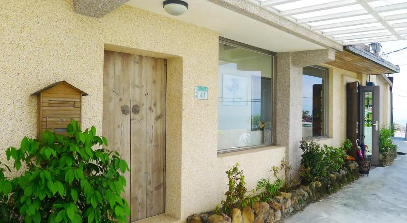 タイペイ Jiuju B&B 4つ星 ゲストハウス 外観