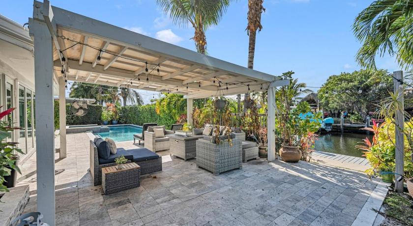 Pompano Beach (FL) Waterfront Pool Home Near Beach Sleeps 10 4성급 숙소 로비