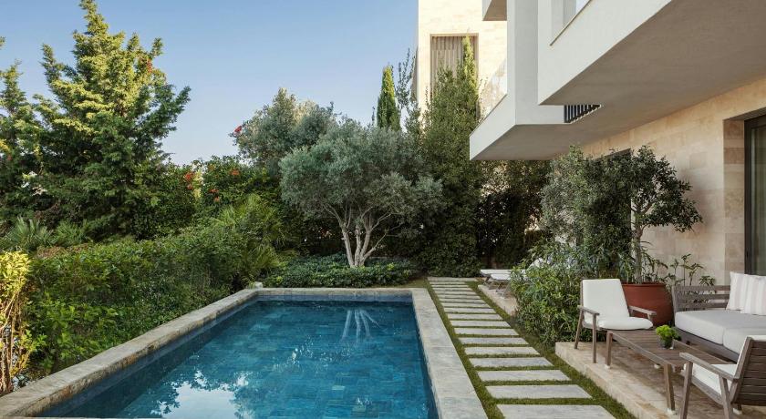 Superior One-Bedroom King Suite with Private Pool Görseli 7