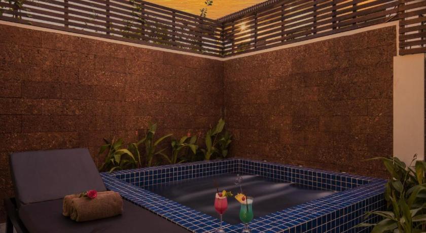 Image of Jacuzzi Suite 5