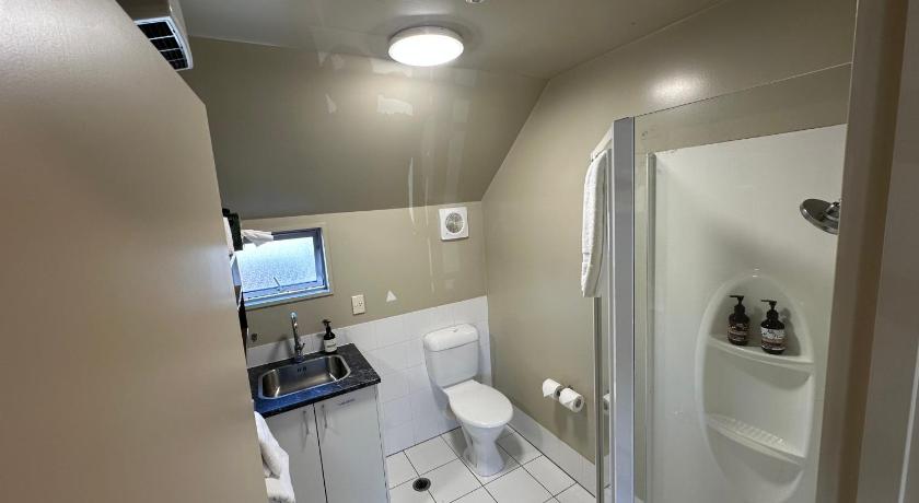 Image of Compact Studio 2