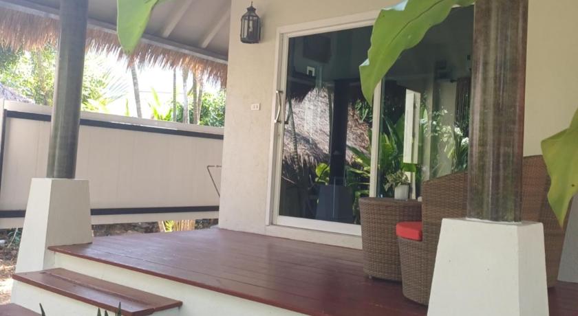 Image of Bungalow with Garden View 1