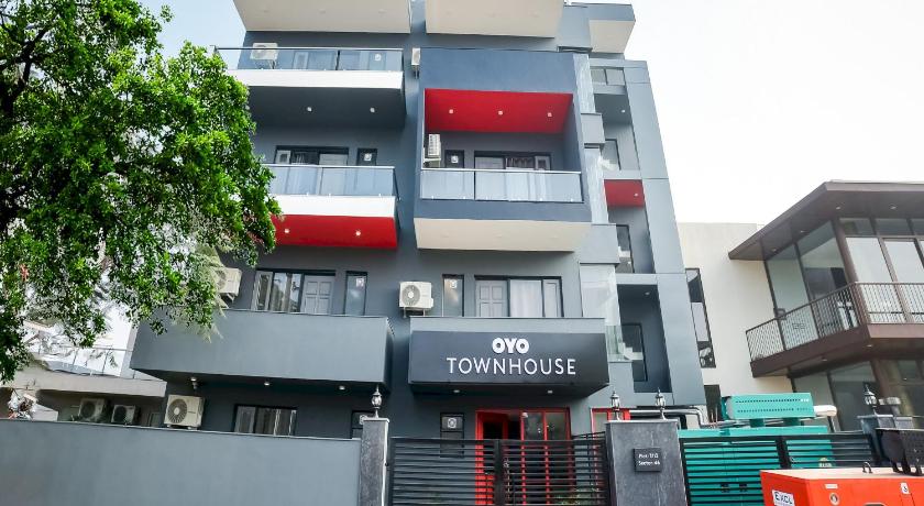 Townhouse Artemis Hospital Near Unitech Cyber Park – Gurgaon, IN