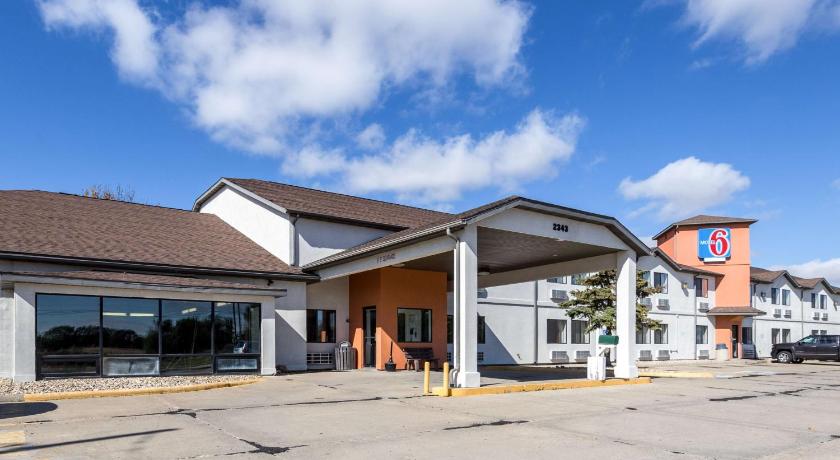 Motel 6-Waterloo, IA photo