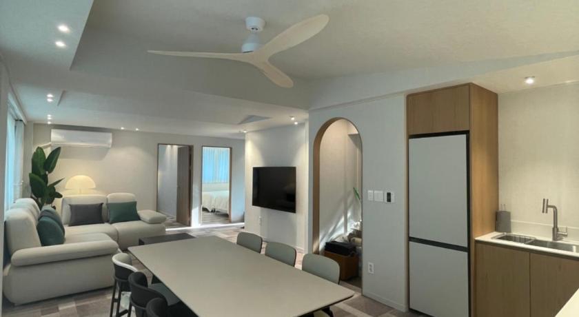 서울 Oasis Yeonam Stay Hongdae 4성급 게스트하우스 스위트룸