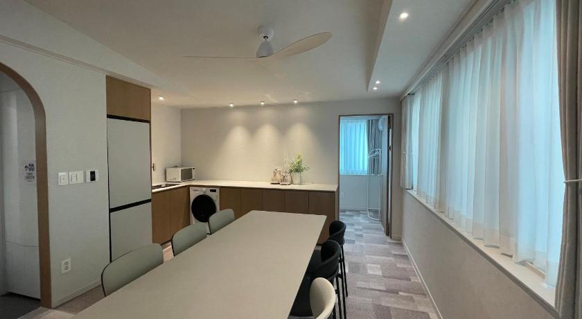 서울 Oasis Yeonam Stay Hongdae 4성급 게스트하우스 스위트룸