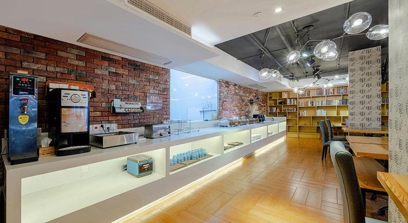 James Joyce Coffetel Guangzhou Railway Station Sanyuanli Metro Station - image 11