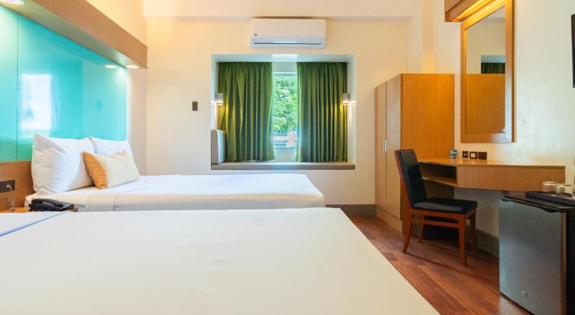 Image of 2 Queen Beds, Non-Smoking 3