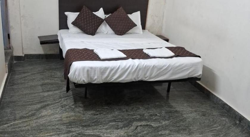shree chendur family residency AC rooms