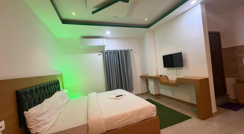 Hotel glitter - image 12
