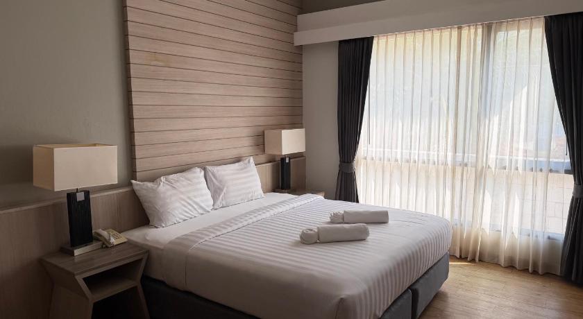 Image of Deluxe Double Room 7