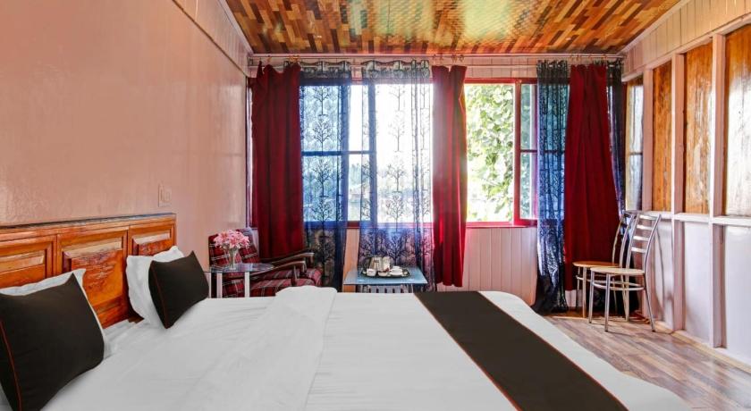 Hotel Lake Side – Srinagar, PA