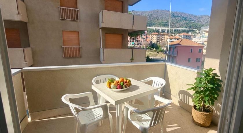 Andora Centro: Relax per 6 a due passi dal mare