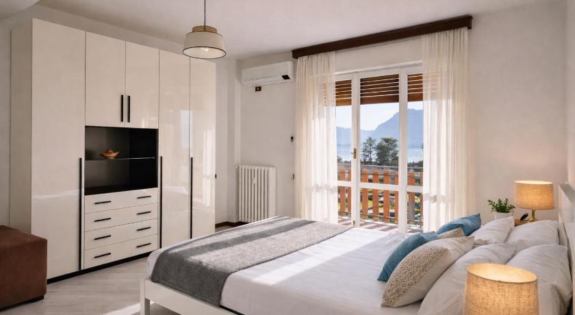 Victoria Apartments- Lake View