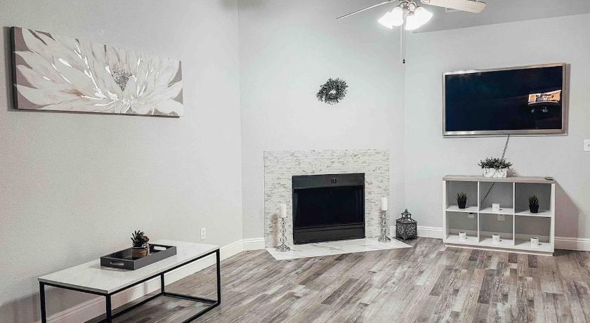 Cozy 2 bedroom 2 baths home
