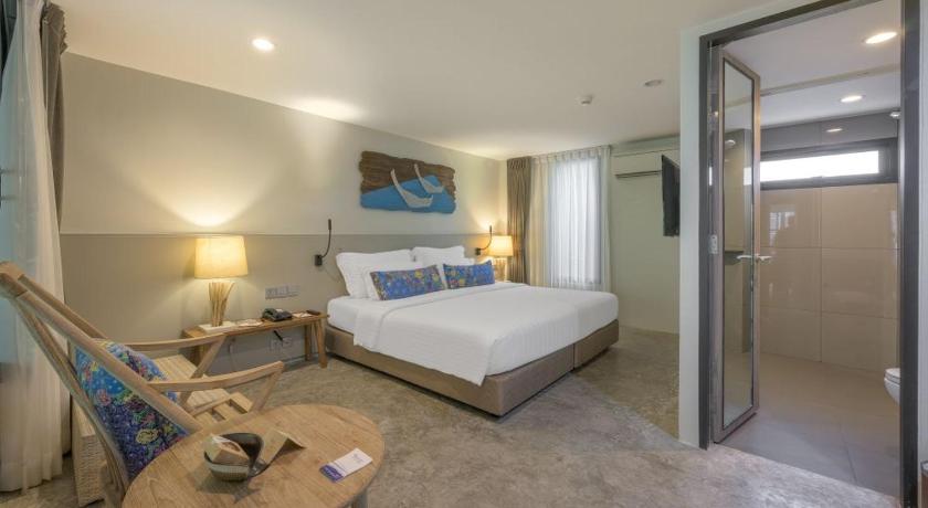 Image of Grand Deluxe Room 12