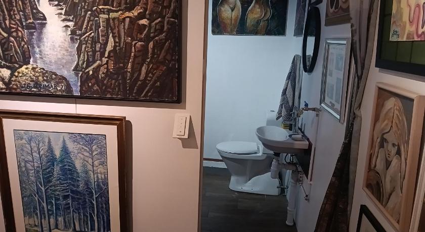 Image of Deluxe Queen Room 7