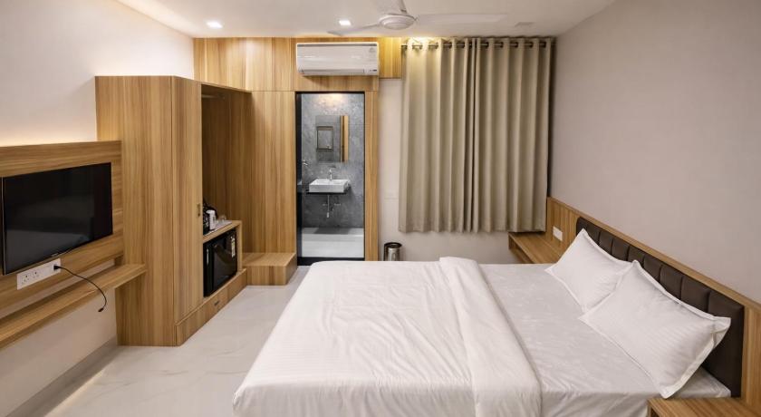 Accuotel Inn Lavish Villa – Indore, OH